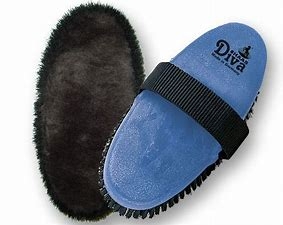 HASS DIVA LAMBSWOOL BRUSH -wholesale-brands-Top Notch Wholesale